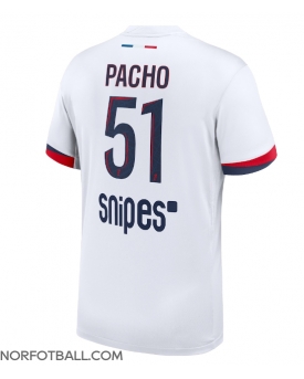 Billige Fotballdrakt Paris Saint-Germain Willian Pacho #51 Replika Bortedrakt 2025-26 Kortermet